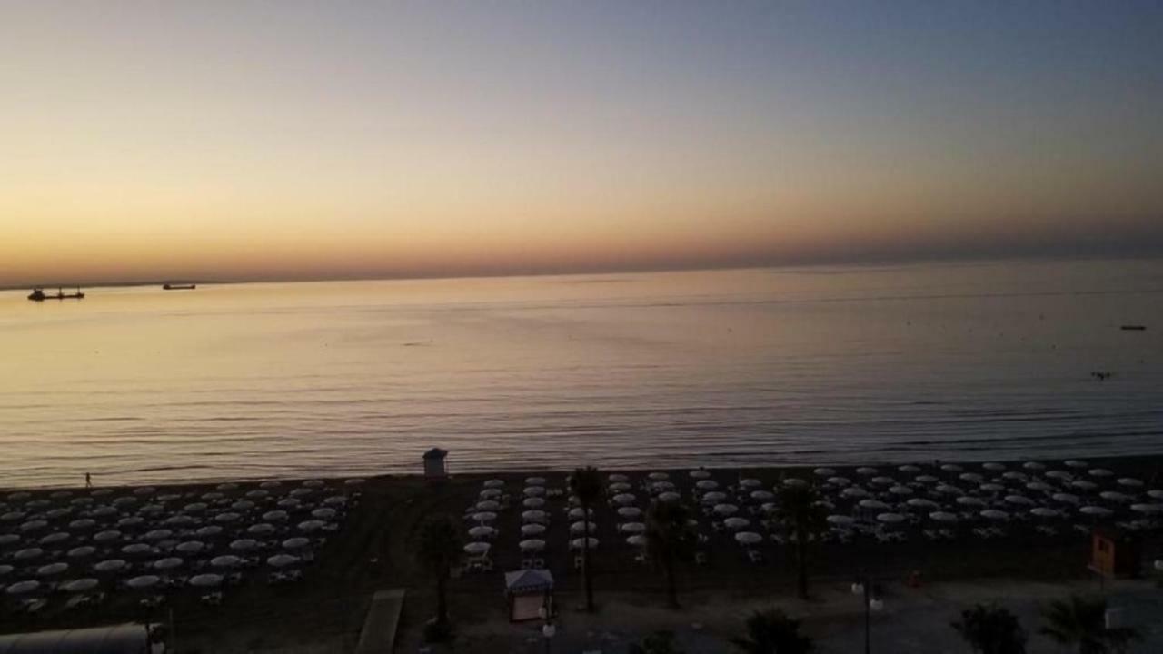Ithaki Phinikoudes Apartment No. 102 Larnaca Eksteriør billede